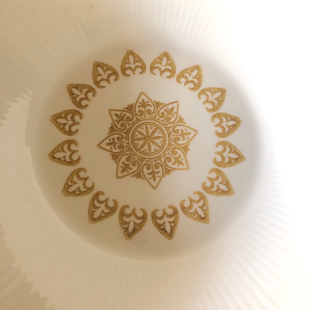 Vintage Serving Bowl With Inner Ridges - Picture 7 of 7